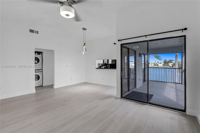 Building Photo - 1403 S Liberty Ave