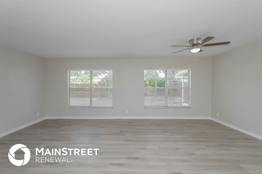 Building Photo - 2204 Tanglewood Way