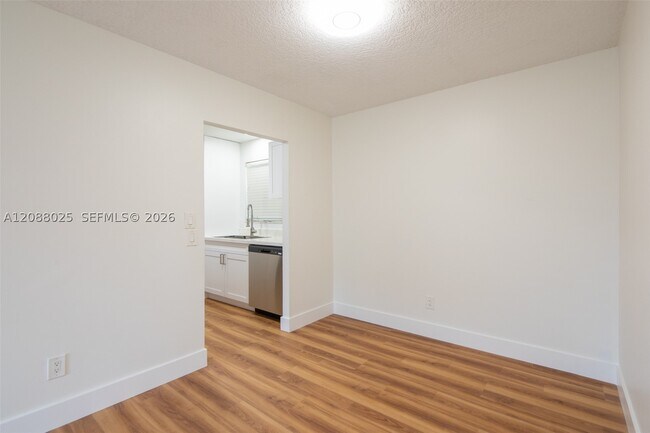 Building Photo - 2441 SW 82nd Ave