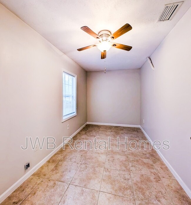 Building Photo - 1210 Rensselaer Ave