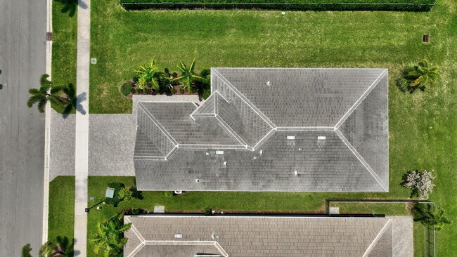 Building Photo - 11766 SW Poseidon Way