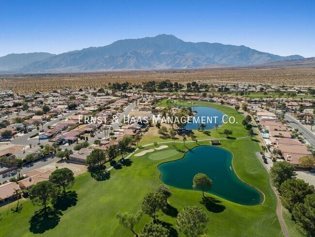 Building Photo - 8780 Warwick Dr