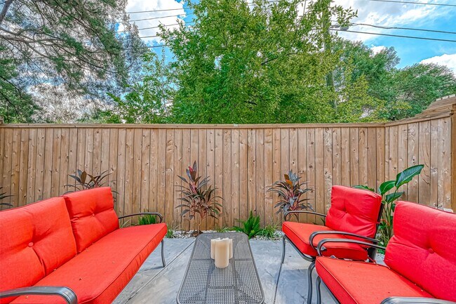 Building Photo - 5613 St Paul St