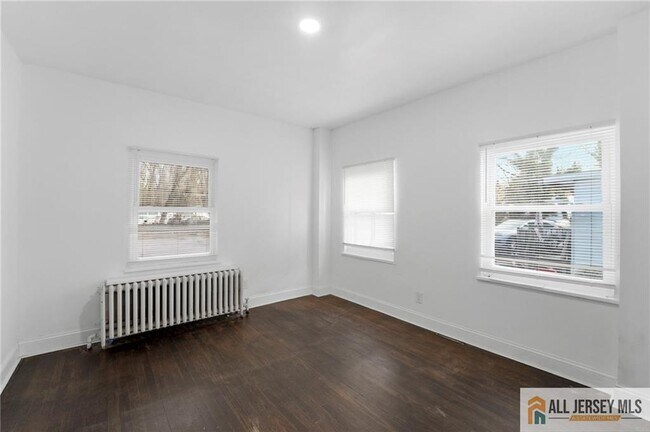 Building Photo - 29 Grant St