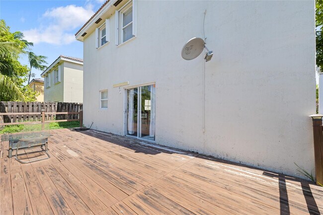 Building Photo - 1512 SW 106th Ave