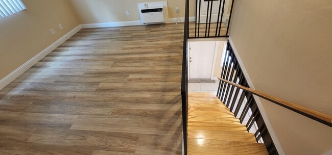Building Photo - 7206 Cypress Dr