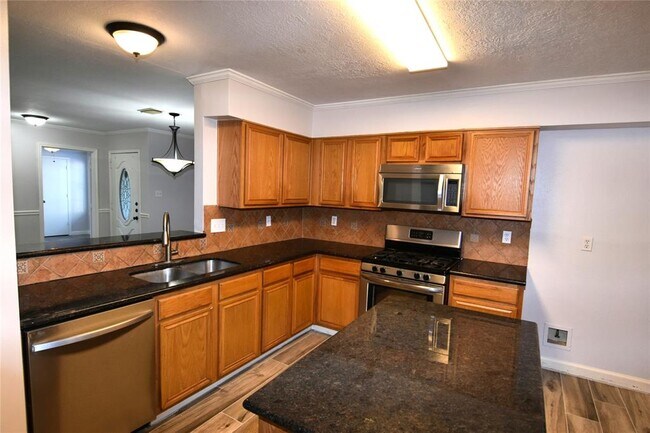 Building Photo - 7311 Harpers Dr