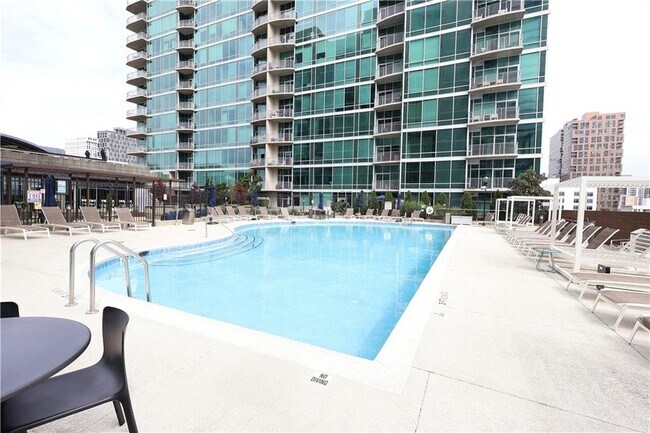 Building Photo - 923 Peachtree St NE