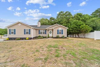 Building Photo - 300 Gus Ct