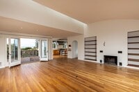 Building Photo - 1090 Devonshire Dr