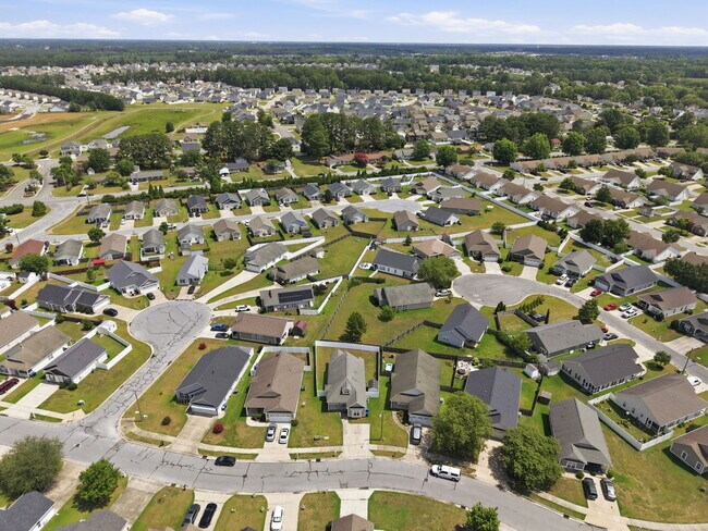 Building Photo - 2517 Sawgrass Dr