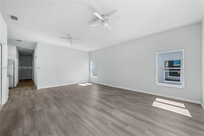 Building Photo - 1481 Las Villas Blvd