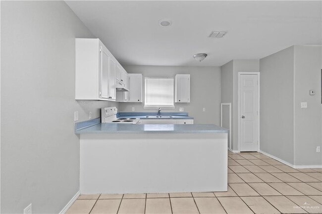 Building Photo - 10 Hibiscus Ave