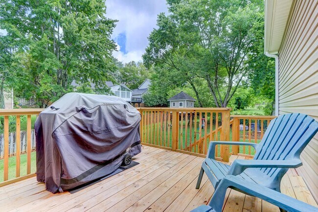 Building Photo - 601 Blackburn Dr