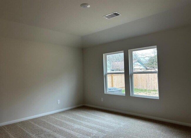 Building Photo - 1313 Camden Ln