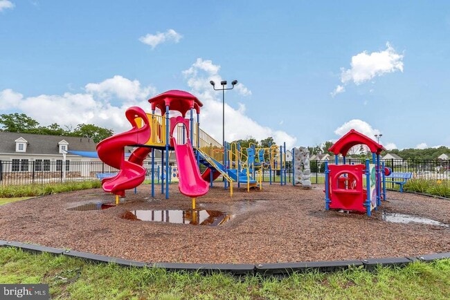Building Photo - 7568 Stonehouse Run Dr