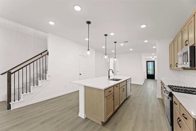 Building Photo - 14154 Gallatin St