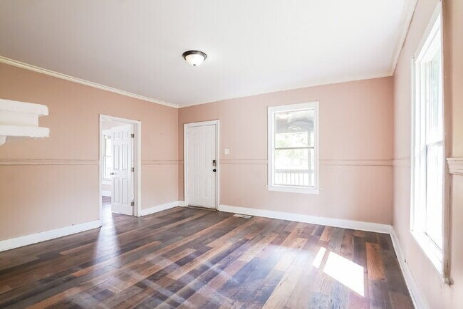 Building Photo - 1304 Avenue G