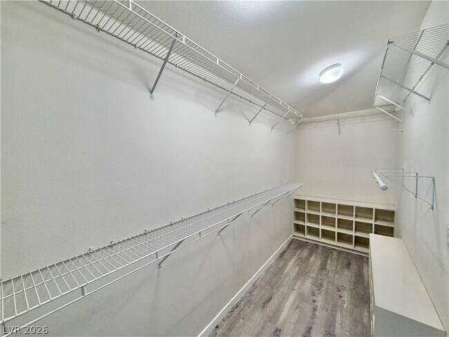 Building Photo - 2317 Thayer Ave