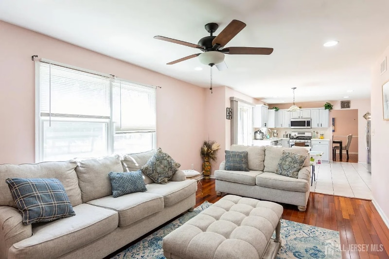 Building Photo - 1484 Osage Rd