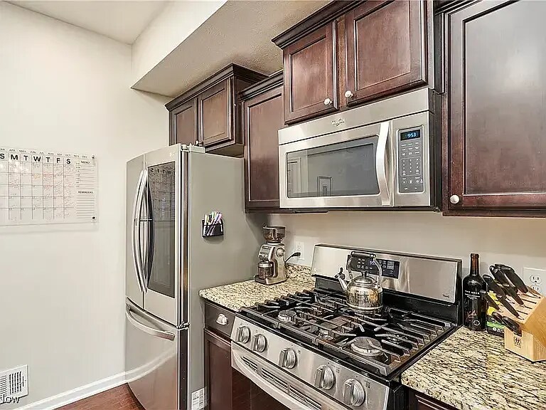 Building Photo - 4042 Gardiner Run