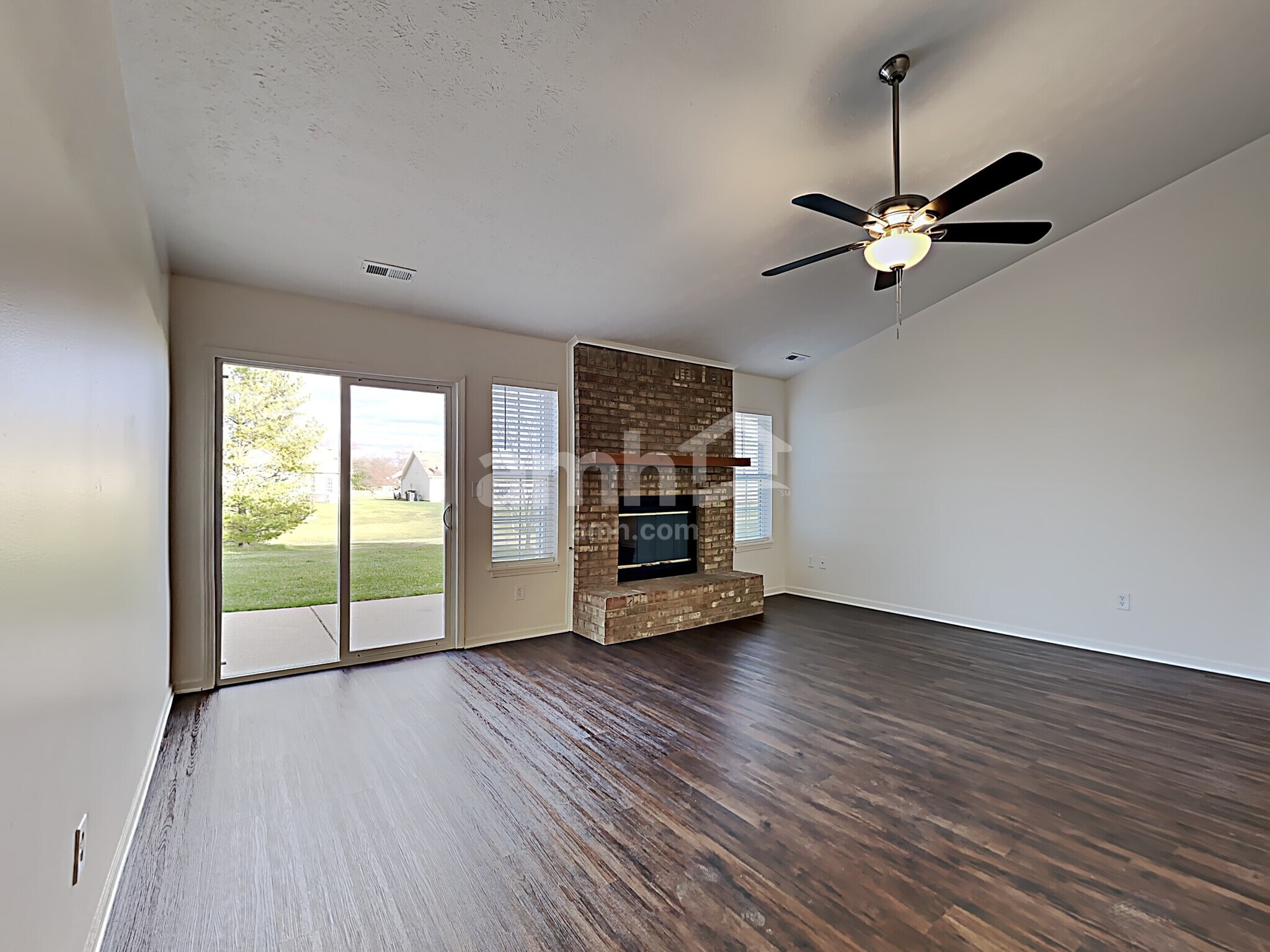 Building Photo - 1145 Bumblebee Way