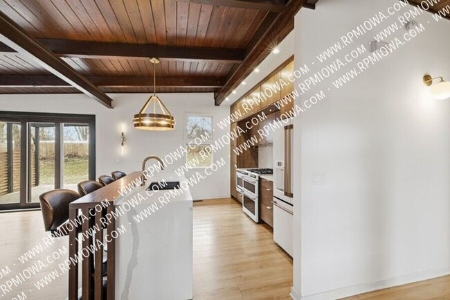 Building Photo - 3135 SW 23rd St