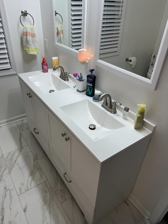 Building Photo - 8209 Dundalk Ave