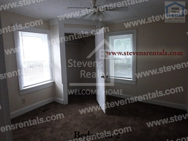 Building Photo - 1904 N Dixie Ave