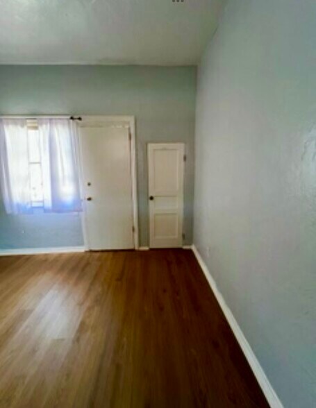 Building Photo - 6089 1/4 Cashio St