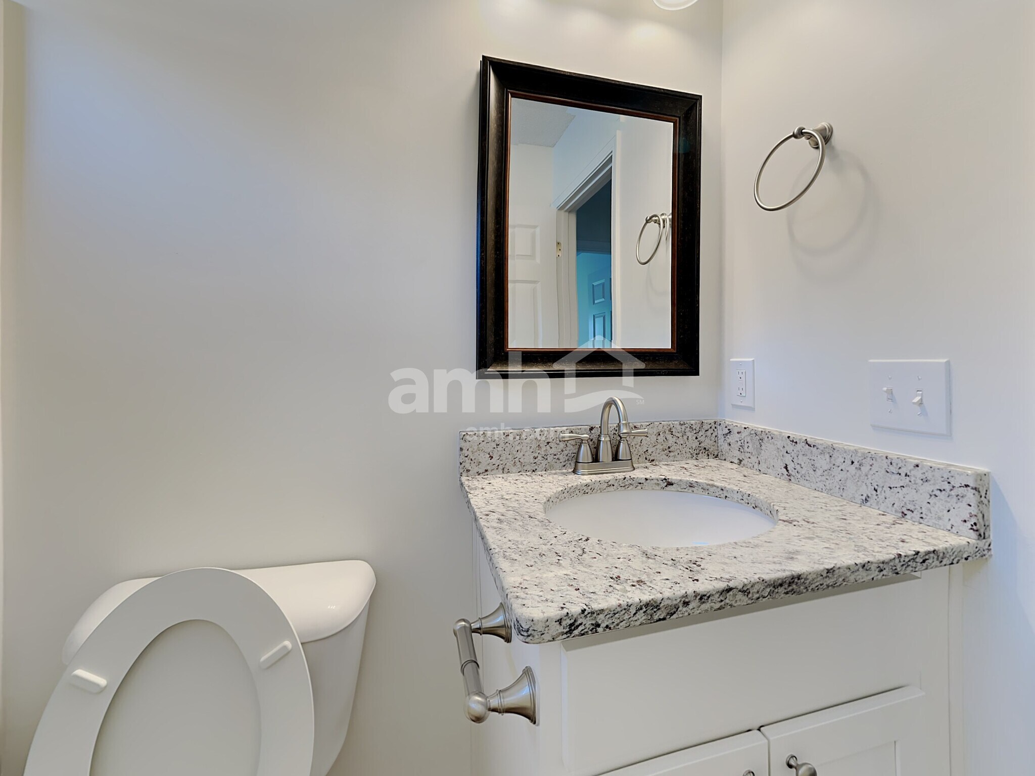 Building Photo - 159 Arbor Village Dr