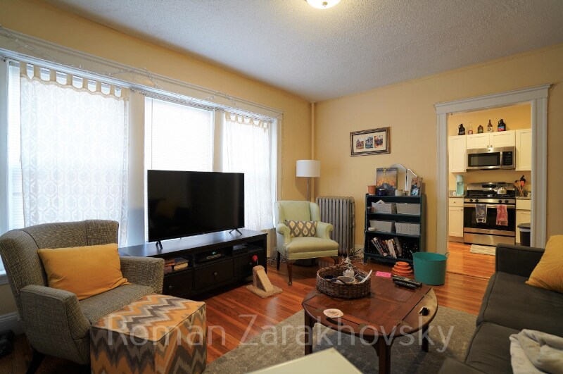 Building Photo - 19 Vinal St