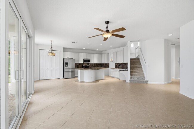 Building Photo - 5513 SW Windward Way