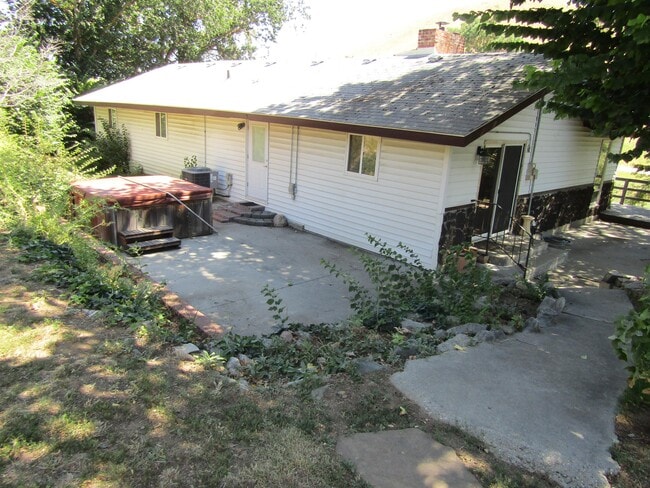 Building Photo - 12096 ID-21