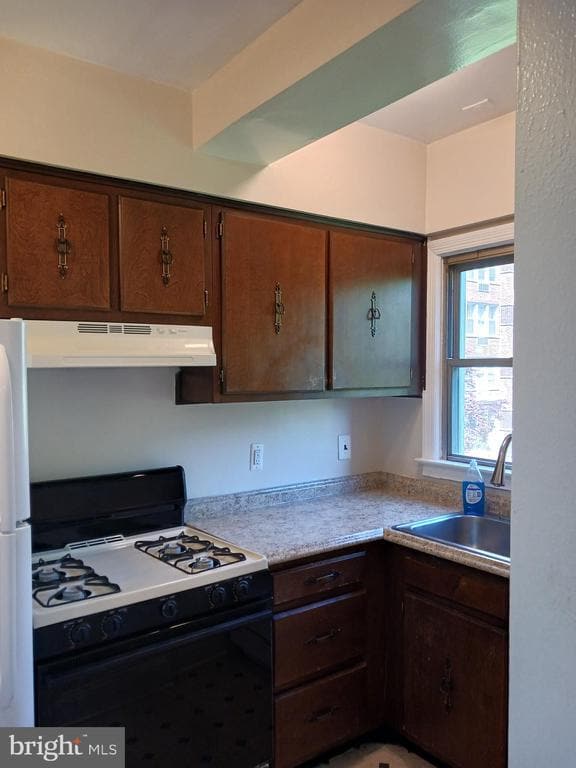 Building Photo - 2500 Q St NW