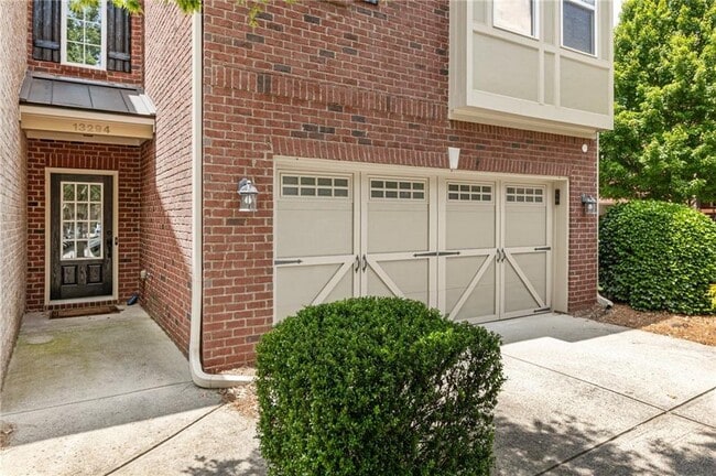 Building Photo - 13294 Kemper Rd