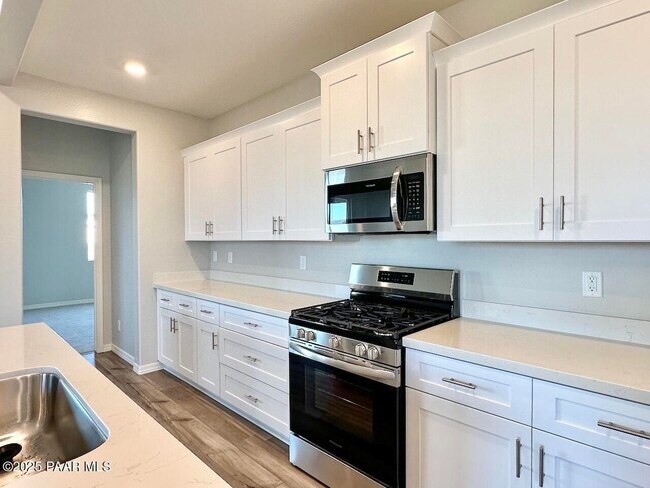 Building Photo - 7701 E Fieldstone Dr