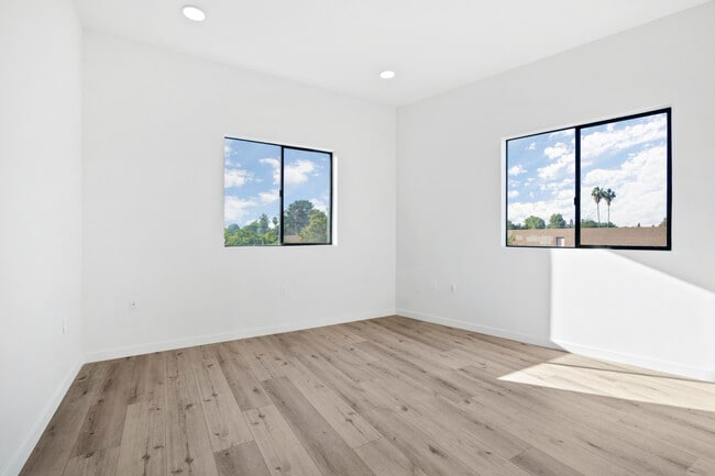 Building Photo - 4707 Fulton Ave