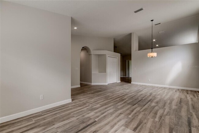 Building Photo - 10426 Springrose Dr