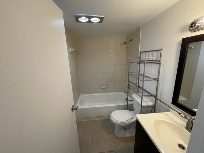 Building Photo - 2100 Springdale Blvd