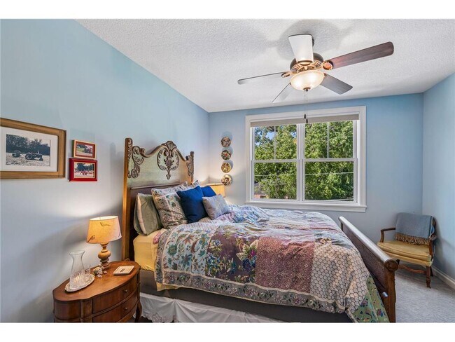 Building Photo - 4941 Island View Dr