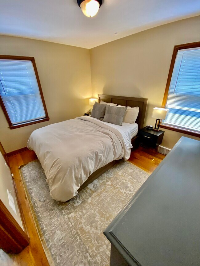 Building Photo - 5203 France Ave S