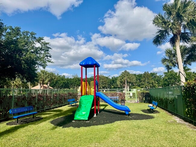 Building Photo - 6769 Heritage Grande