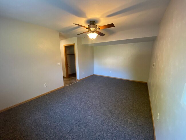 Building Photo - 1118 Lafayette - 4 Bed/4.5 Bath Unit Near ...