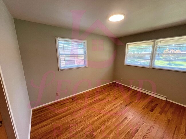 Building Photo - Spacious & Charming 3-Bedroom, 2-Bath Home...