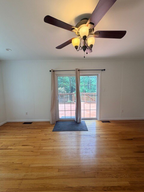 Building Photo - 238 Pond Dr
