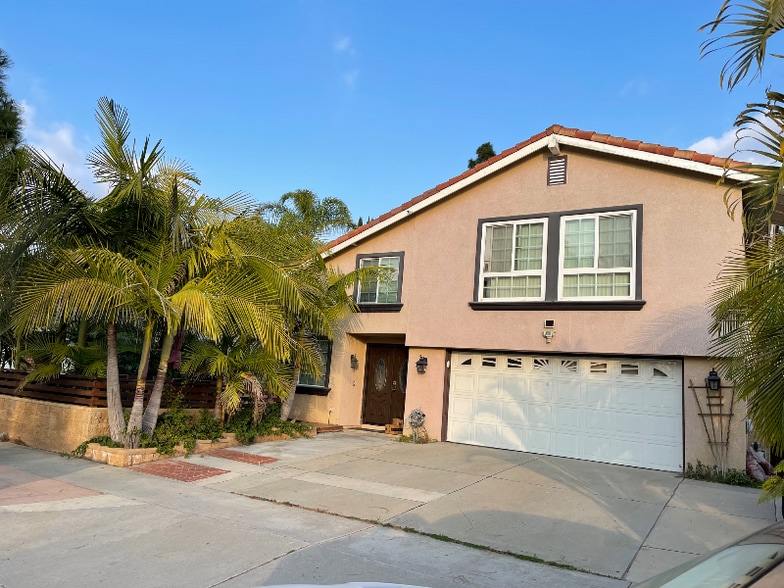 Building Photo - 2817 S Center St