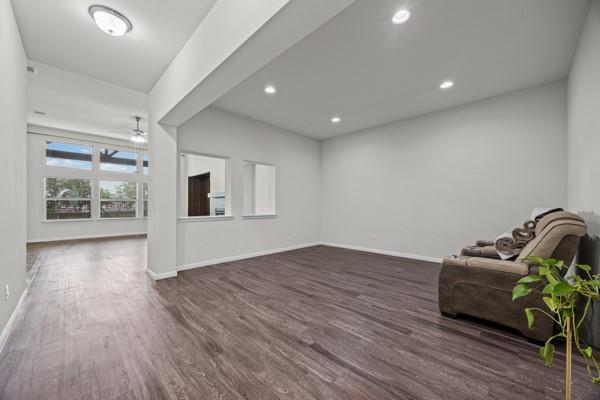 Building Photo - 1036 Almeria Bend