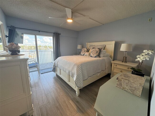 Building Photo - 95 N Birch Rd