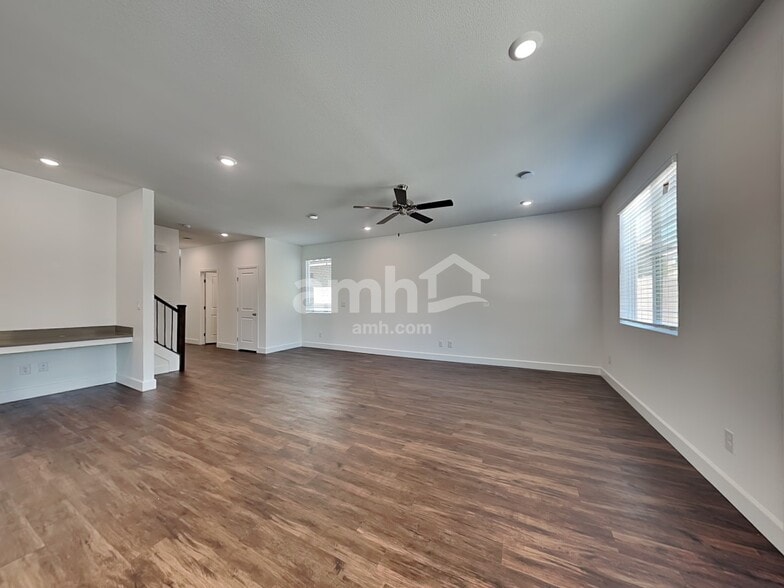 Building Photo - 4828 Blushing Star St